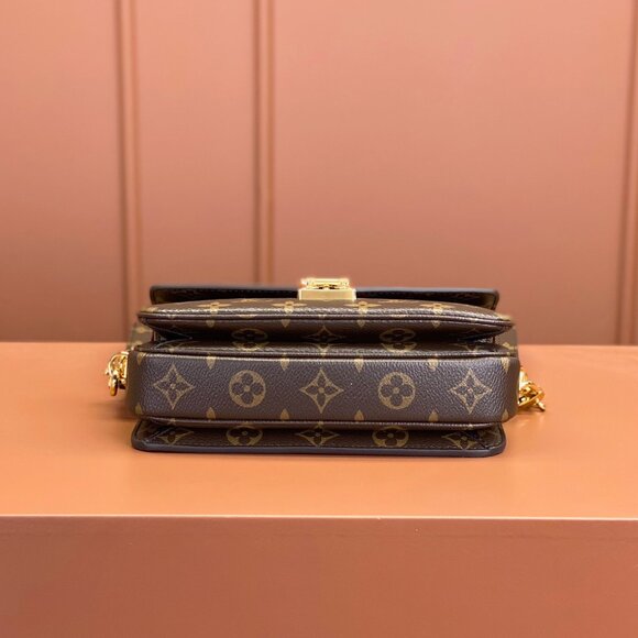 Louis Vuitton leather bag - Picture 9 of 9